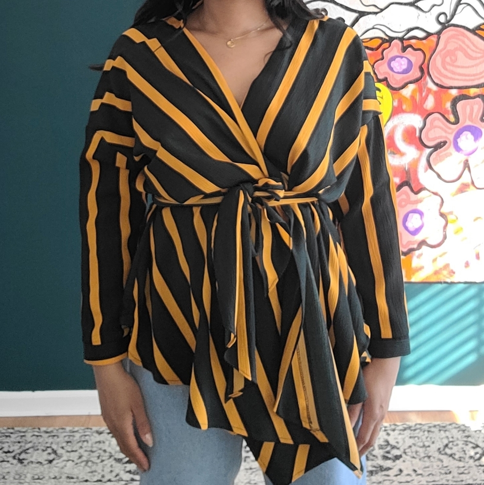 Striped open front top w belt